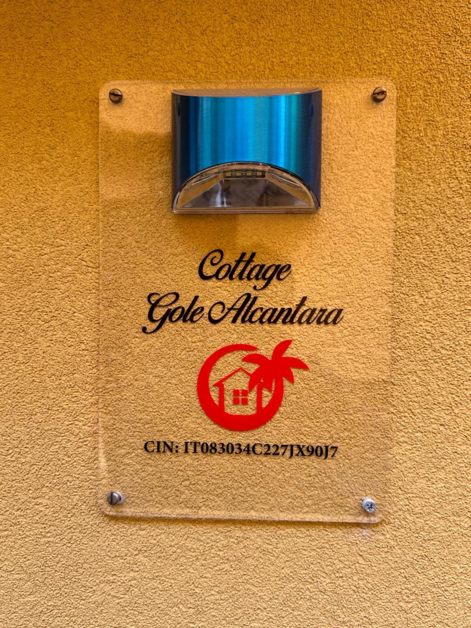 Cottage Gole Alcantara Pafumi Graniti ภายนอก รูปภาพ