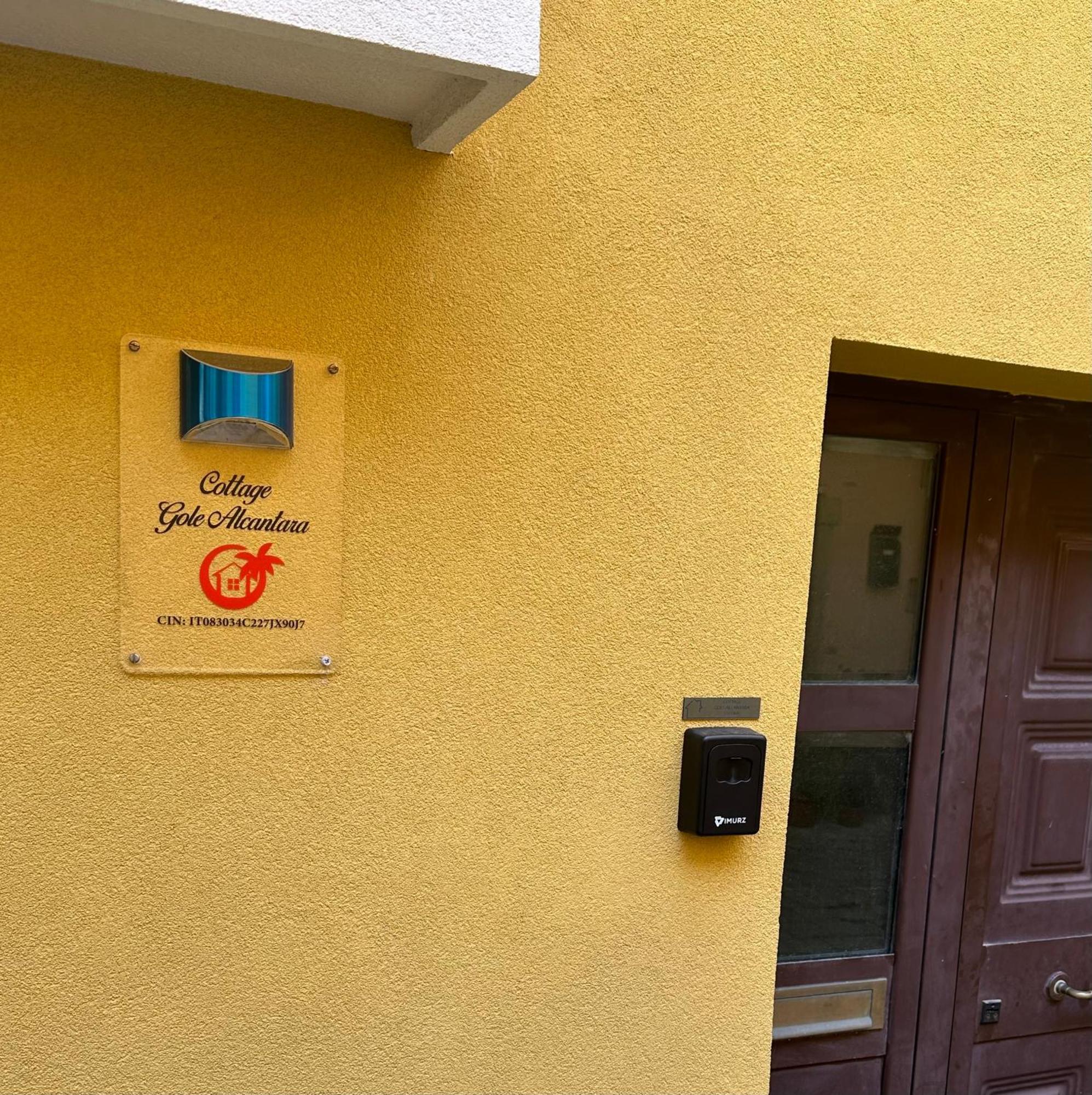 Cottage Gole Alcantara Pafumi Graniti ภายนอก รูปภาพ